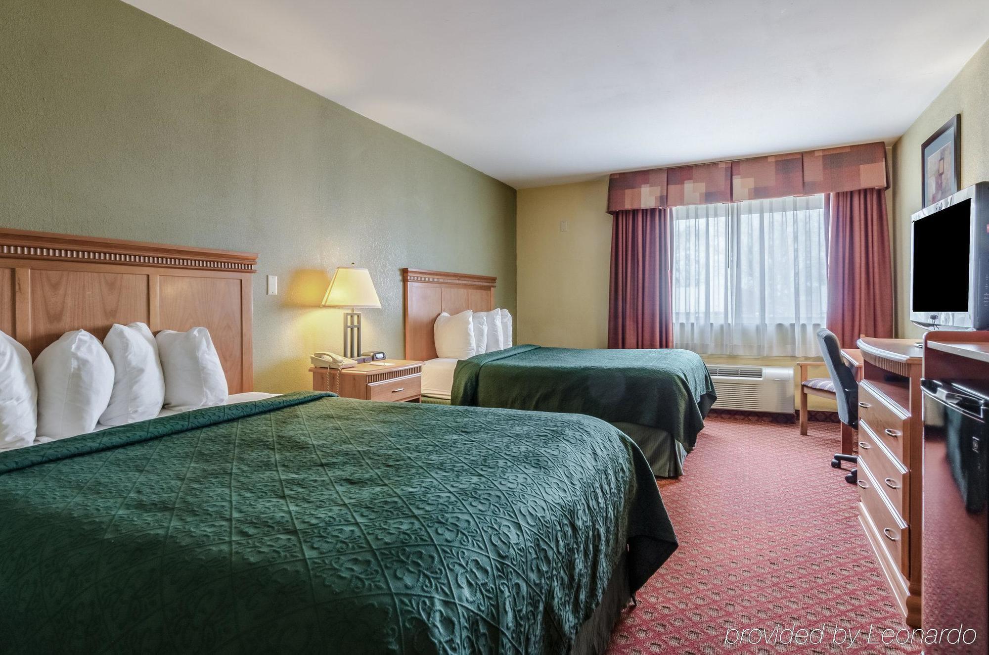 Rodeway Inn South Hutchinson Εξωτερικό φωτογραφία