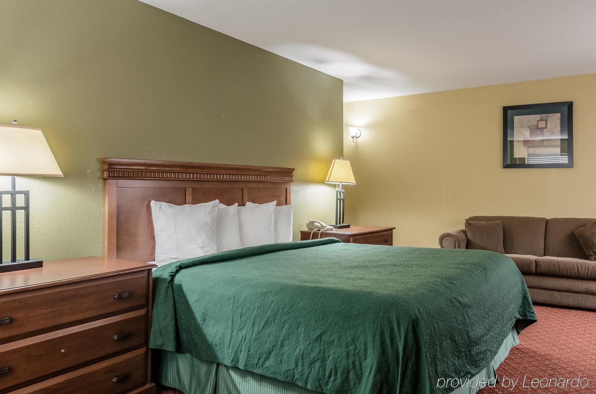 Rodeway Inn South Hutchinson Εξωτερικό φωτογραφία