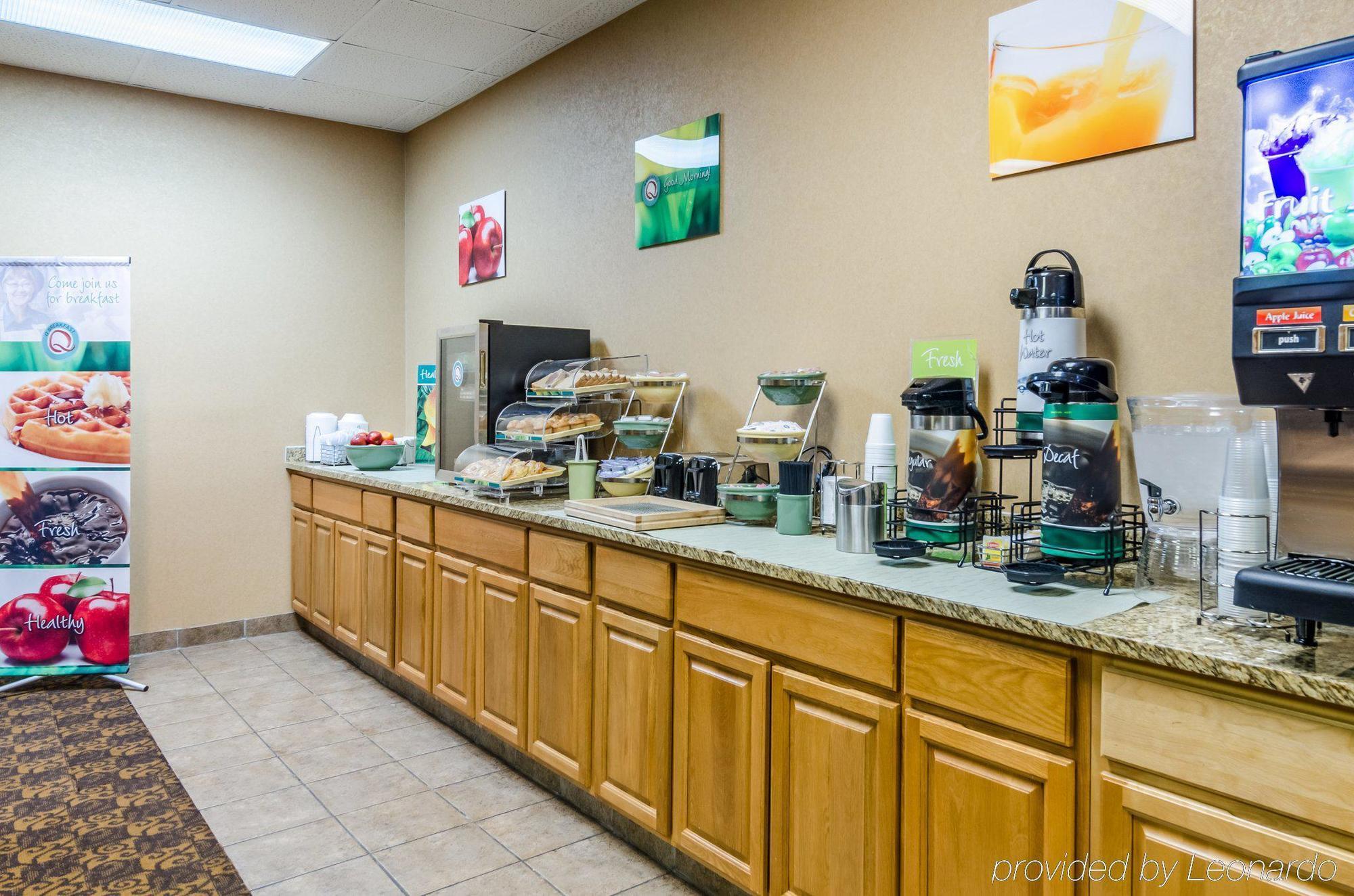Rodeway Inn South Hutchinson Εξωτερικό φωτογραφία